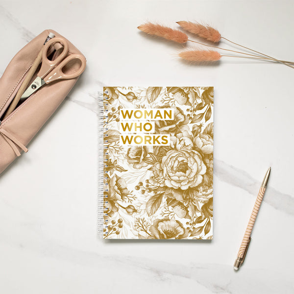 Woman Who Works - Pivoines Gold