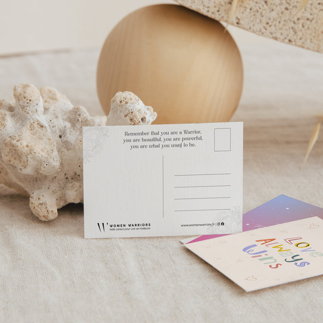 Carte Postale - Love Always Wins