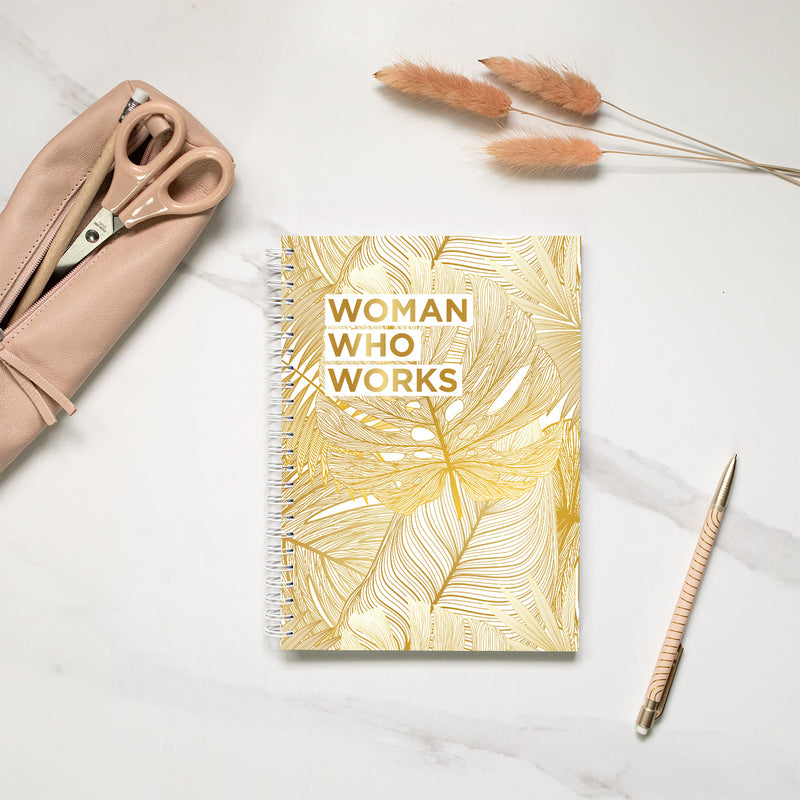 Woman Who Works - Feuilles