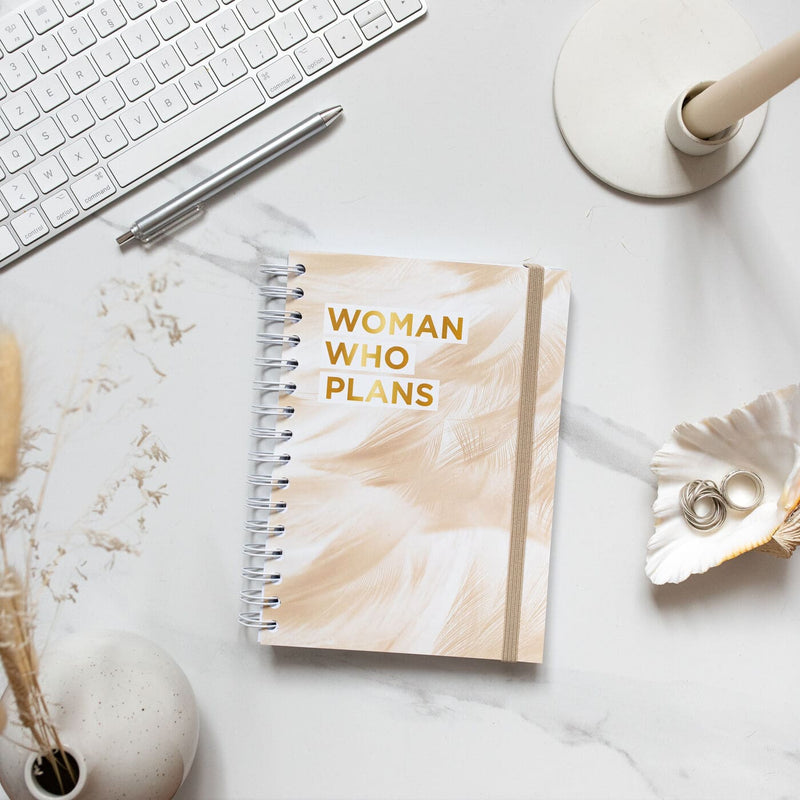 Woman Who Plans - Plumes