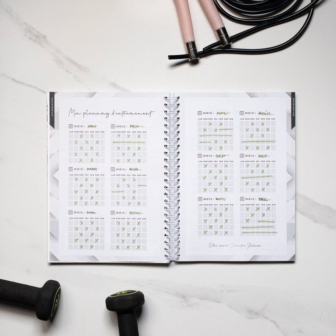 Woman Who Lifts - Plumes